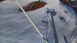 Spodní část sjezdovky skiareálu Karolinka