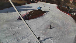 Spodní část sjezdovky skiareálu Karolinka