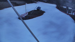 Spodní část sjezdovky skiareálu Karolinka