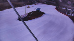 Spodní část sjezdovky skiareálu Karolinka