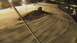 Spodní část sjezdovky skiareálu Karolinka