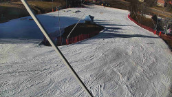 Spodní část sjezdovky skiareálu Karolinka