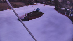 Spodní část sjezdovky skiareálu Karolinka