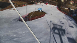 Spodní část sjezdovky skiareálu Karolinka