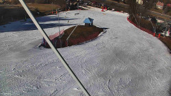 Spodní část sjezdovky skiareálu Karolinka