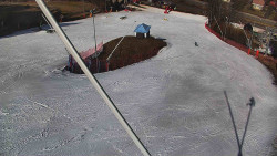 Spodní část sjezdovky skiareálu Karolinka