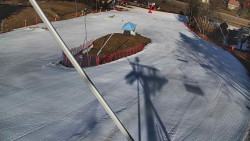 Spodní část sjezdovky skiareálu Karolinka