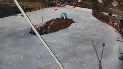 Spodní část sjezdovky skiareálu Karolinka