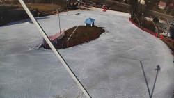 Spodní část sjezdovky skiareálu Karolinka