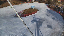 Spodní část sjezdovky skiareálu Karolinka