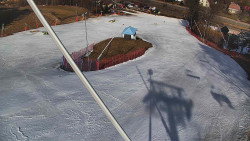 Spodní část sjezdovky skiareálu Karolinka