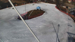 Spodní část sjezdovky skiareálu Karolinka