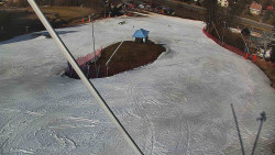 Spodní část sjezdovky skiareálu Karolinka