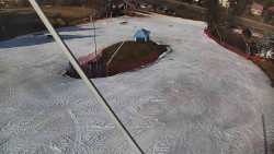 Spodní část sjezdovky skiareálu Karolinka