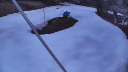 Spodní část sjezdovky skiareálu Karolinka