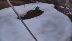 Spodní část sjezdovky skiareálu Karolinka