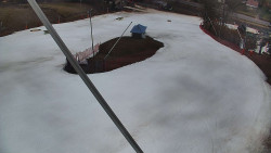 Spodní část sjezdovky skiareálu Karolinka