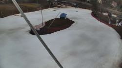 Spodní část sjezdovky skiareálu Karolinka