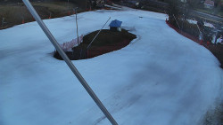 Spodní část sjezdovky skiareálu Karolinka