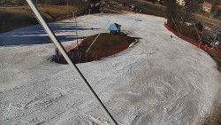 Spodní část sjezdovky skiareálu Karolinka