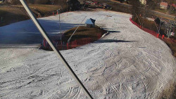 Spodní část sjezdovky skiareálu Karolinka