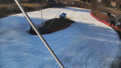 Spodní část sjezdovky skiareálu Karolinka