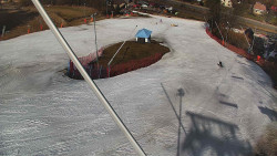 Spodní část sjezdovky skiareálu Karolinka