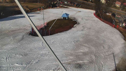 Spodní část sjezdovky skiareálu Karolinka