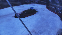 Spodní část sjezdovky skiareálu Karolinka