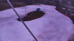 Spodní část sjezdovky skiareálu Karolinka