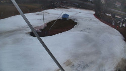 Spodní část sjezdovky skiareálu Karolinka