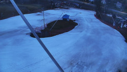 Spodní část sjezdovky skiareálu Karolinka