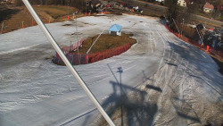 Spodní část sjezdovky skiareálu Karolinka