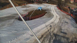 Spodní část sjezdovky skiareálu Karolinka