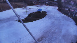 Spodní část sjezdovky skiareálu Karolinka