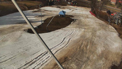 Spodní část sjezdovky skiareálu Karolinka