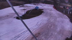 Spodní část sjezdovky skiareálu Karolinka