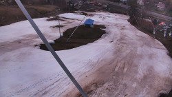 Spodní část sjezdovky skiareálu Karolinka