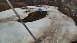 Spodní část sjezdovky skiareálu Karolinka