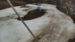 Spodní část sjezdovky skiareálu Karolinka