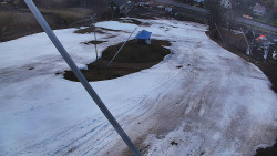 Spodní část sjezdovky skiareálu Karolinka