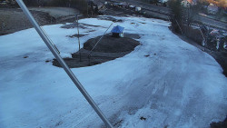 Spodní část sjezdovky skiareálu Karolinka