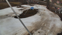 Spodní část sjezdovky skiareálu Karolinka