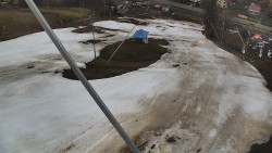 Spodní část sjezdovky skiareálu Karolinka