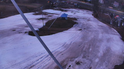 Spodní část sjezdovky skiareálu Karolinka