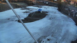 Spodní část sjezdovky skiareálu Karolinka