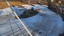 Spodní část sjezdovky skiareálu Karolinka