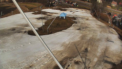 Spodní část sjezdovky skiareálu Karolinka