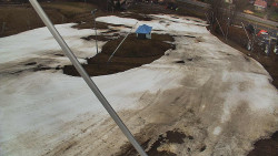 Spodní část sjezdovky skiareálu Karolinka