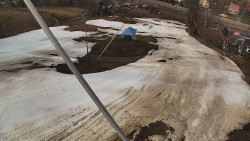 Spodní část sjezdovky skiareálu Karolinka